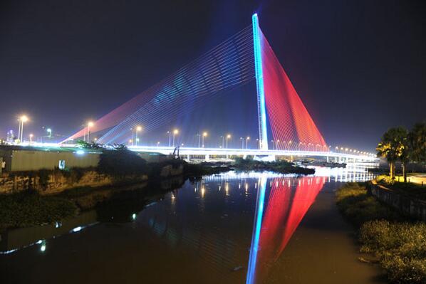 cesc01212's tweet photo. Tran Thi Ly Bridge in Viet Nam http://t.co/87pWFUWDHO