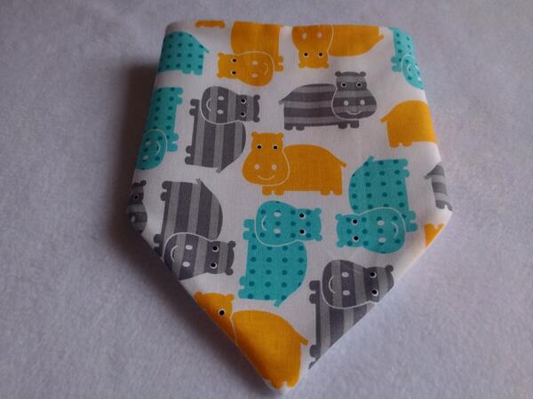 Dribbledrybibs's tweet photo. Hi everyone!! Lots of beautiful #bibs for beautiful #babies #babyhour http://t.co/YtuUck5YbV