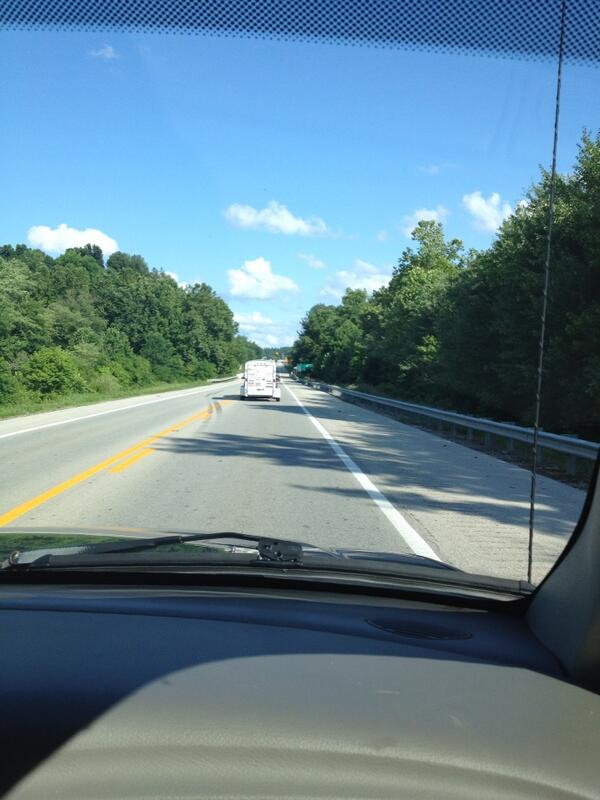 Sanderjr1's tweet photo. On the road to Beverly Ky http://t.co/mJXaXJuSD4
