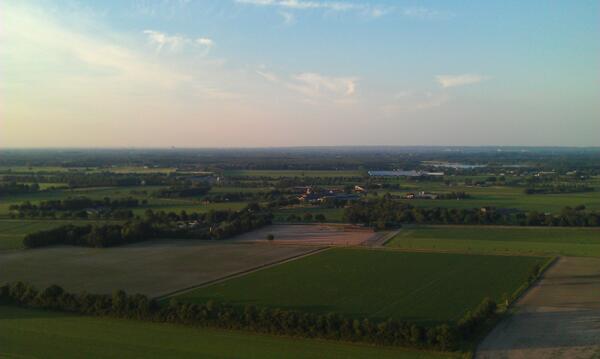 Net thuis van de Zonnebloem vaart vanuit Cassel bij Nijmegen. We zijn geland te Boekel.
