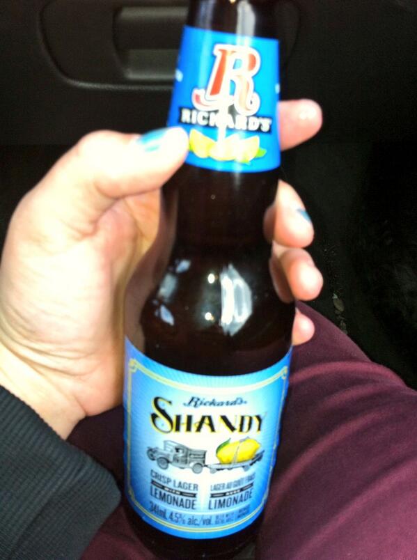 kelkster5's tweet photo. @jetleigh306  well if you insist! We stopped to grab some! http://t.co/2XB3vFx5UJ