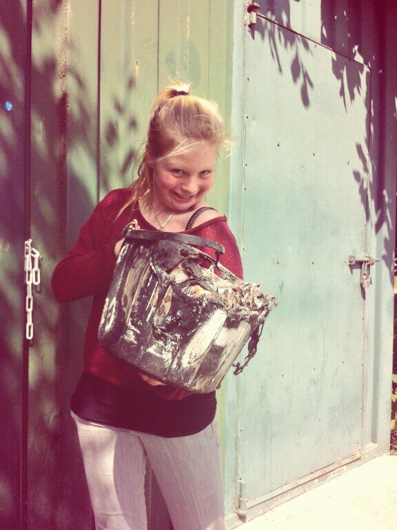 annaboyd1's tweet photo. Burning our maths exam papers on the last day of JC #wehatemaths @catsgottago http://t.co/4q7safDM8i