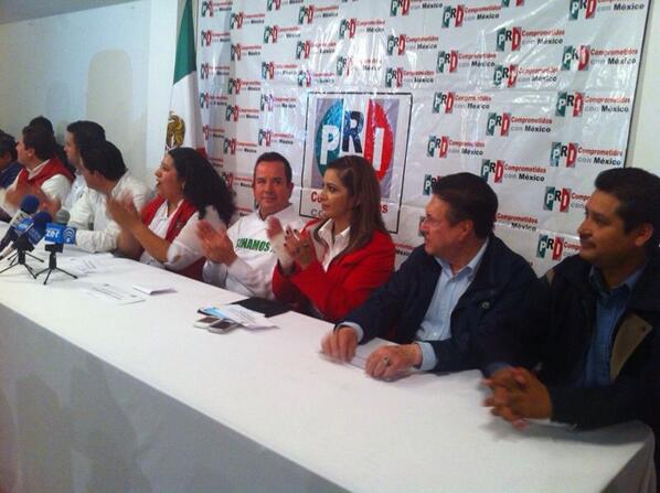 BenjaminMedran's tweet photo. Gracias por su confianza! #YaGanamos #FresnilloMereceMas http://t.co/pf2cKfJik0