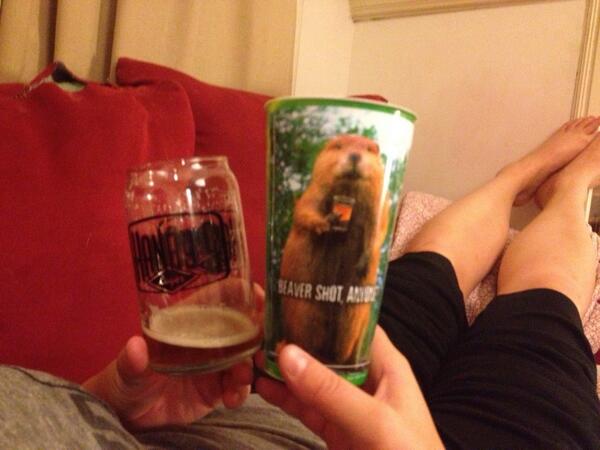 hausdrea's tweet image. All I see is one glass....
#pubproblems  
@ReddiferLopez