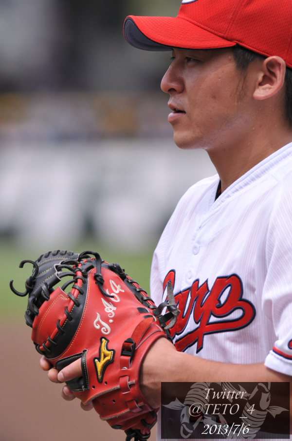 會澤翼本人ミット 會澤 翼。ミットかっこいい。欲しい（ #carp