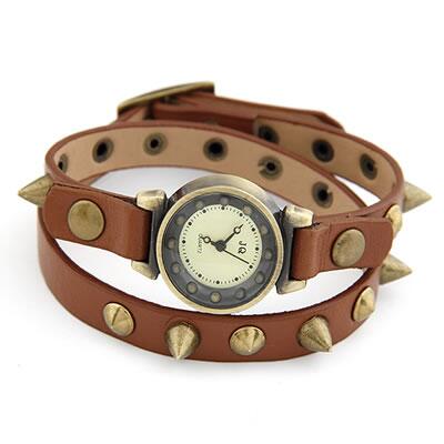 studded watch. just 64.600. Grab it fasst beib ;*
