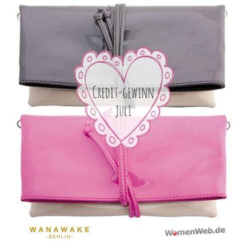 WomenWeb's tweet photo. Mitmachen, auf #womenweb Credits sammeln und Rainy-Day-#Clutches #gewinnen! http://t.co/Cf7kedayJO