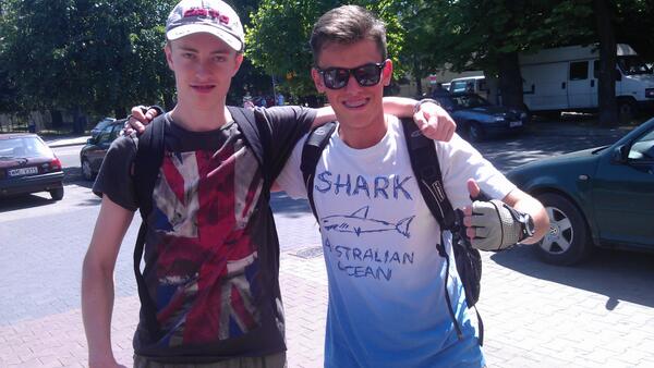 Patryk_wml's tweet photo. Tuszyniak z nachyla dołączyli #yolo #swag http://t.co/PXv9UNogsb