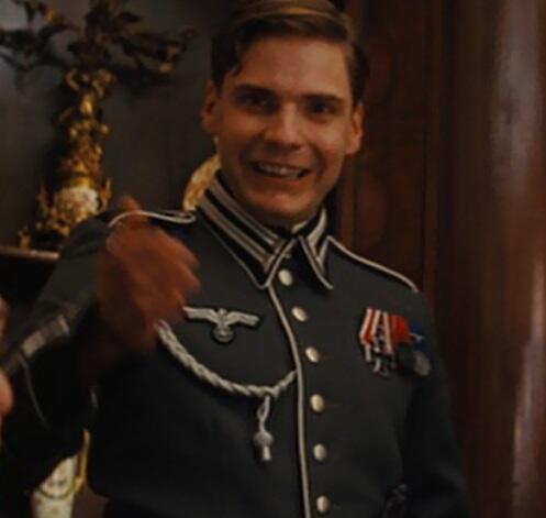 DanielBruhlAll's tweet photo. Daniel Brühl. http://t.co/0RA8b5AQbH