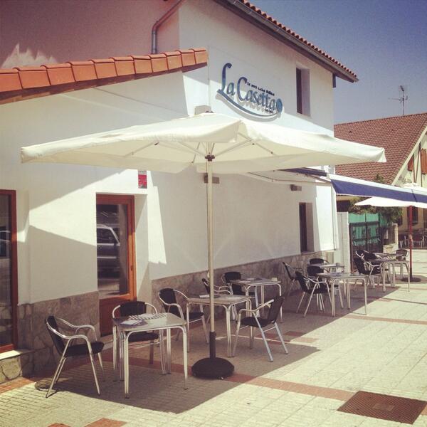 lacasetta_'s tweet photo. Terraza preparada..... te apuntas http://t.co/0uZ5W3Kn05
