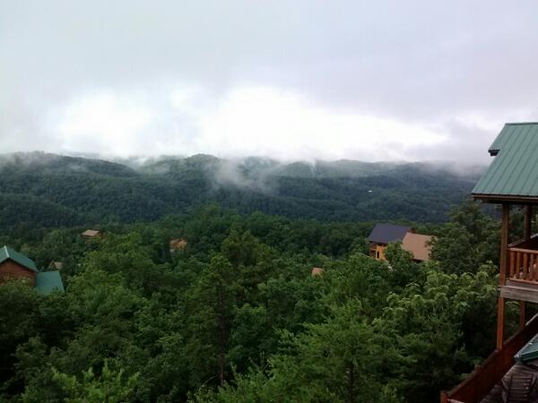embuehrle's tweet photo. Beautiful view to wake up to! @sugarmaplecabin http://t.co/bpbadjUtSK