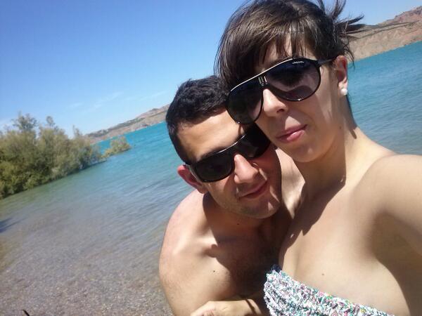 Ivi_Gozalez's tweet photo. Vuelta al curro despues de un fin de semana de relax con @lauritta_15_  te quiero muxooo mi vida http://t.co/0lwvE1V71m