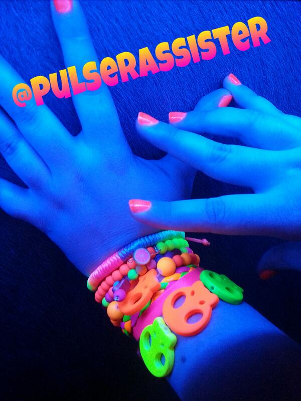 PulserasSister's tweet photo. Impactantes pulseras de neon!! http://t.co/scTPHQWfmG
