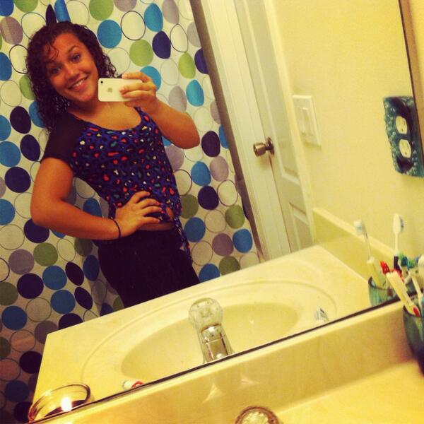 jasmine_renee17's tweet photo. #MixedGirlMonday @MixedStruggles @MixedGirlPride @co http://t.co/oXCQ1yMJRb