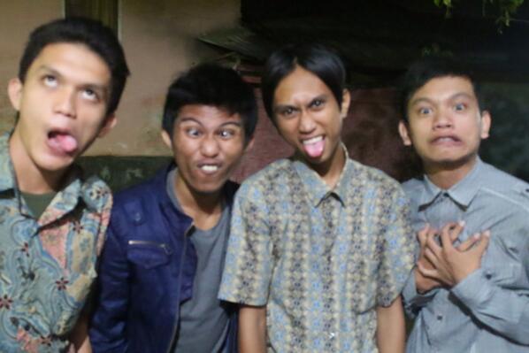AgielLaima's tweet image. Ekspresi muka kea skali :D Ahahahaha @Ryan_karim @AndrikaN @putraismail_ #Agap #Cacad #AtangNo&apos;ah