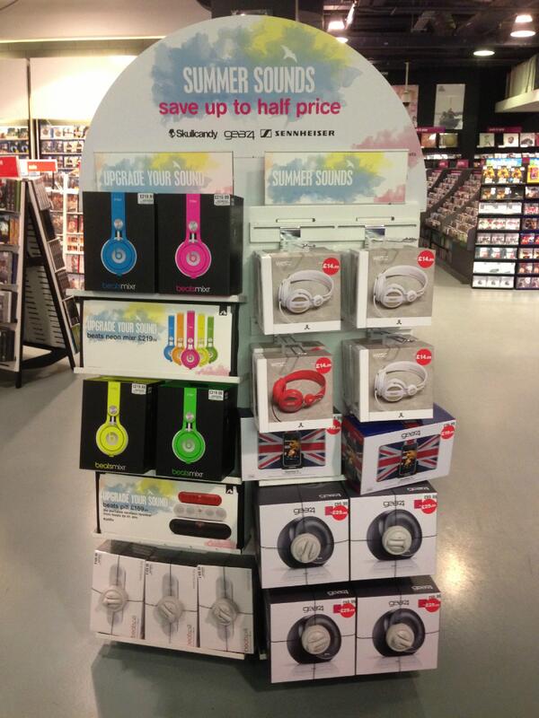 hmvSelfridges's tweet image. Our Technology promotions start today. Get those Summer essentials whilst you can #Beats #UpgradeYourSound #NeonMixr