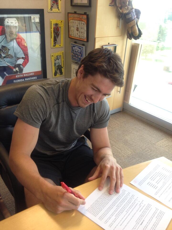 BOqhrKnCQAAjSfh.jpg:large