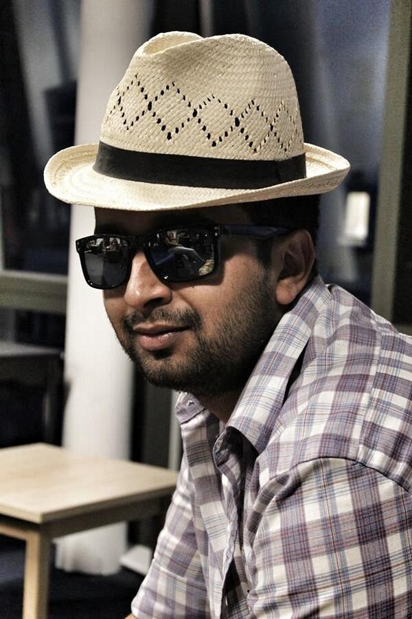 srijansumeet's tweet image. #PoseMode