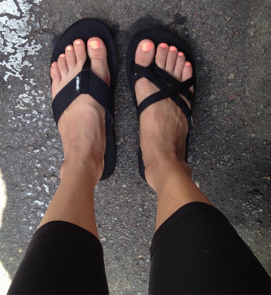 TW Pornstars - Sara Jean Underwood. Twitter. At least I got my left foot  and right foot correct. Been. 8:13 PM - 8 Jul 2013