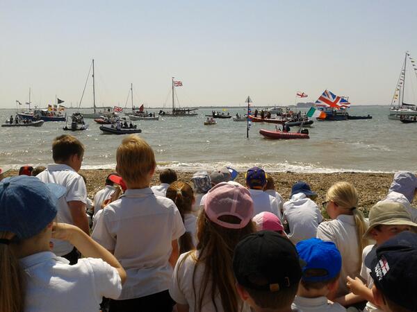 2nd of 3 photos from today's 'Big Hurrah' for the <a href="/Rowchallenge/">Islanders Challenge</a> showing just some of the crowd.
