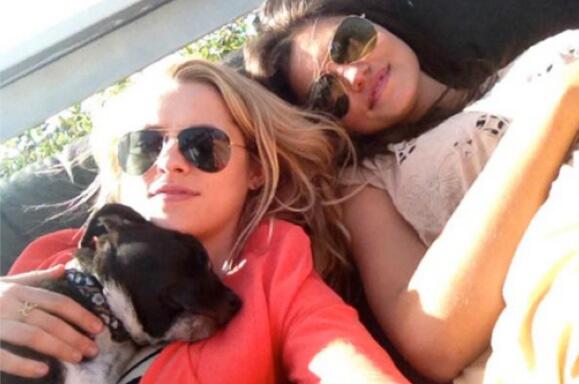 LuxPayne_'s tweet photo. Me and @AinsleyRythmix chilling in the sun with Garrett's dog Hadley <3 http://t.co/hwqtpey1SY