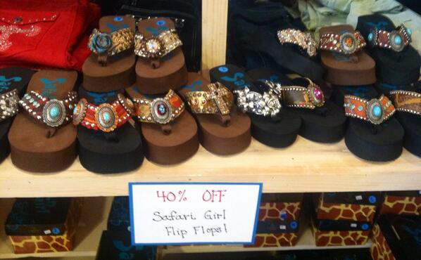 dancingpony's tweet photo. Safari Girl 40% off! http://t.co/DdbVIMNPY8