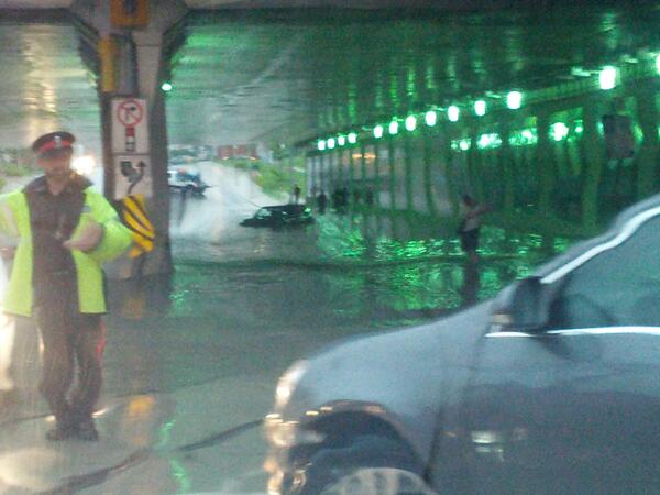 Queen and Dufferin flood