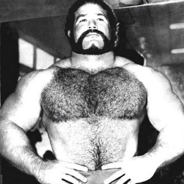 _REGRUB_'s tweet image. Im just trying to look like this #70sbig #beardstrength #chestbeard #dougyoung