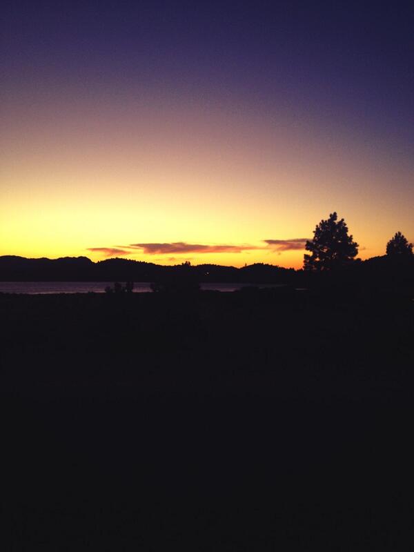 LaceyLarson's tweet image. Okay, these sunsets are something else. #northwestisbest #crosscompass