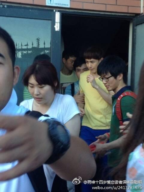 BOuWs8wCYAARPK-.jpg:large