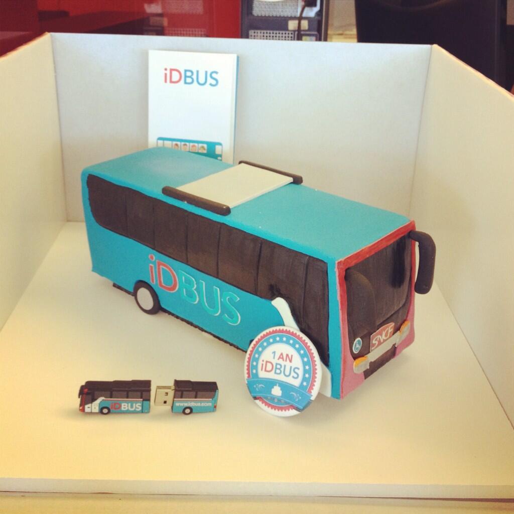 Matthieu Etienne Id Bus Fete Ses 1 An Merci Pour Ce Gateau Roulant Au Chocolat 1anidbus Yummy Cc Idbus Http T Co Zk7ecafrnm