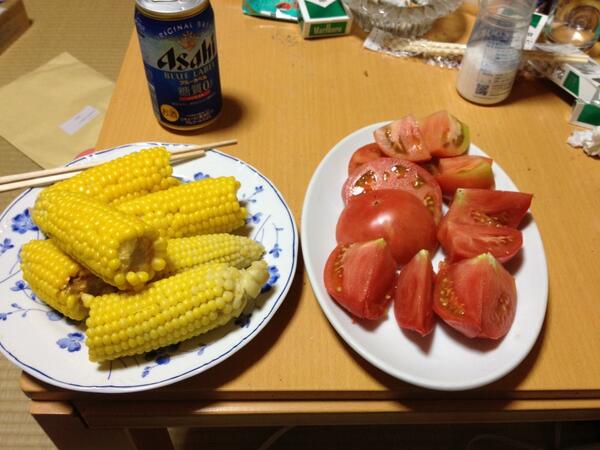 pacmen_0032's tweet photo. 畑直送野菜！今日のメシ！ http://t.co/PJZQpntWYm