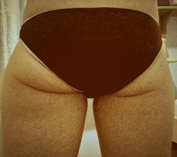 Baby69Laura's tweet photo. ¡Vamos a la playa! Go beach! http://t.co/CJmEZYcEYy