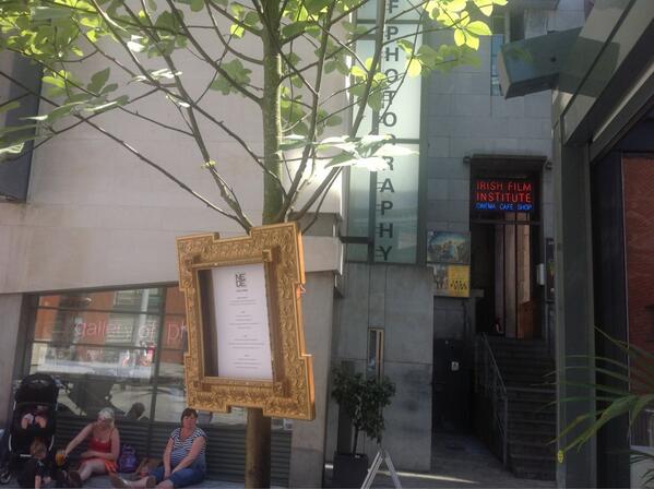 paulofdub's tweet photo. Found this menu in a tree while foraging in Temple bar!!! @NEDErestaurant http://t.co/azcpnHrq92