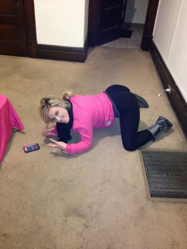 Littlebugxo's tweet image. @Swaites34 hahahahahahah do you remember this #funnight #throwbackforsure