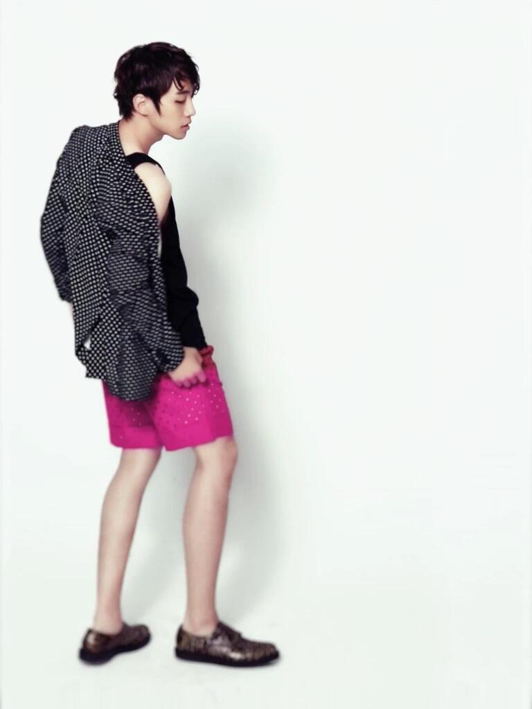 BOvZgTwCIAAkei2.jpg:large