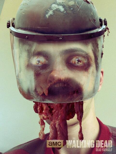 Verrababy's tweet photo. bang bang 
Join #TheWalkingDead with #Deadyourself http://t.co/mIRlb78vgT http://t.co/sBTo73QrBD
