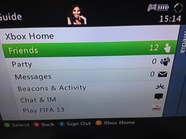 JordJC's tweet photo. 12 very sad people on Xbox http://t.co/zR0V6Assfv