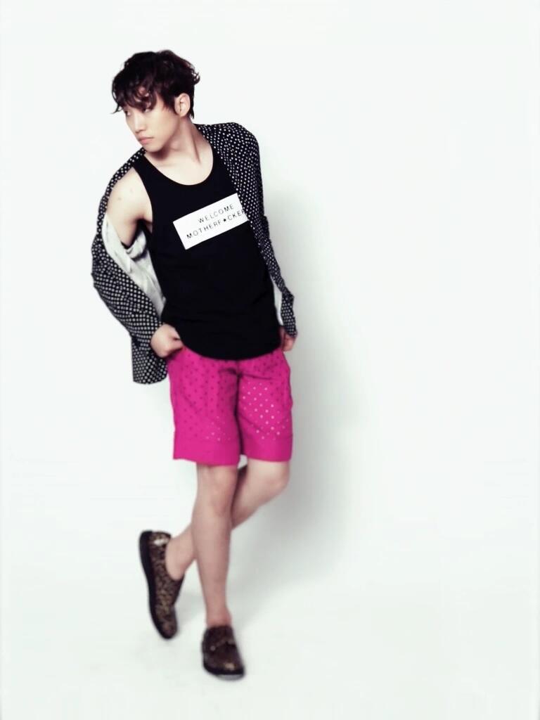 BOvnSdZCcAAveFL.jpg:large