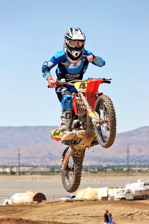 mikefmx326's tweet image. Keep it 💯 @ride100percent @fmf73 @BTO_SPORTS @OneIndustries #fourtythree #keepit100
