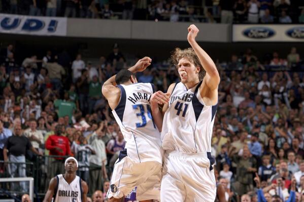 “Devin Harris dirk Nowitzki”的图片搜索结果