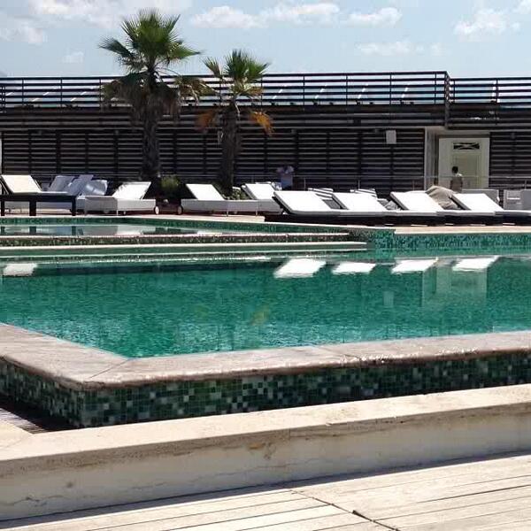ForteDeiMarmiLU's tweet photo. Tutti i MERCOLEDÌ consigliamo BEACH CLUB! Ristorante, discoteca sulla spiaggia! Prenotazioni: 339.3071495 http://t.co/iBDpFE9EL6