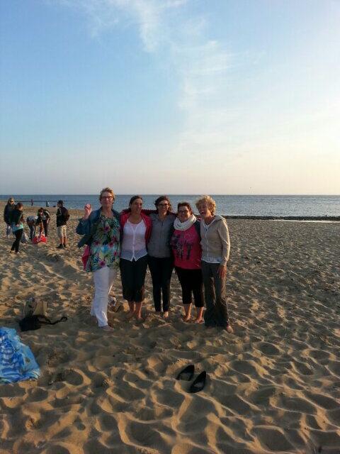 EvaBechler's tweet photo. Qualitytime met een paar connectmeiden! http://t.co/EqlZPSLReP