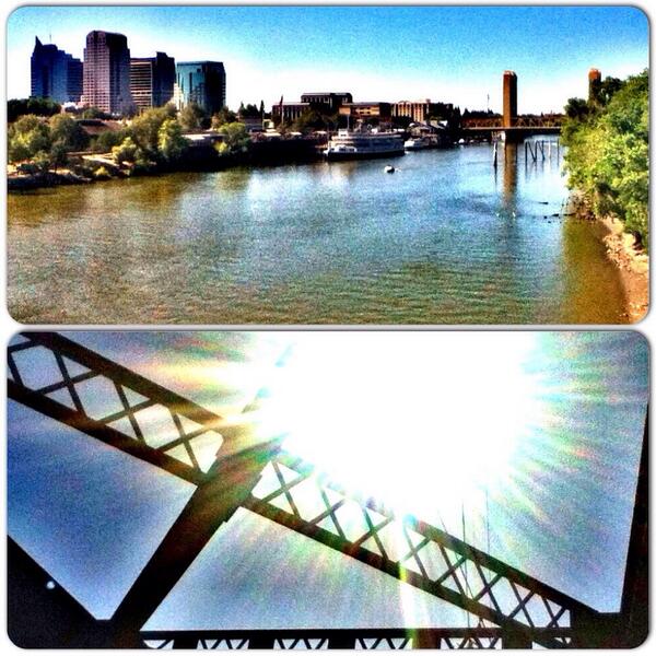 PrajectX's tweet photo. Out In the West #FollowBack #puffpuffpasstuesdays #BoutDatTouristLife http://t.co/B5w66rMWvJ