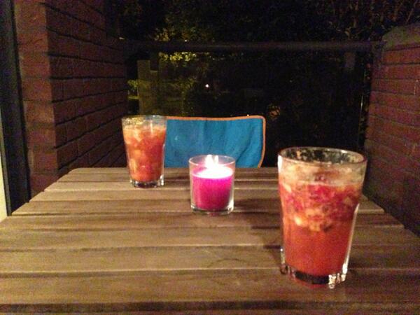 久しぶりの妻とのひととき

Pimms Now At ベランダ