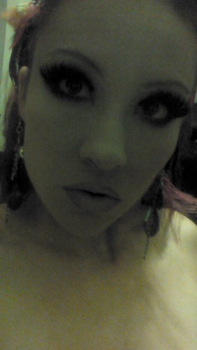 Those weird moments when my make up makes me look like a doll. http://t.co/KQUpIjDtVc<a href="/tag/mandown"class="tags"><span>#mandown</span></a><a href="/tag/djjohnnywalkerstie"class="tags"><span>#djjohnnywalkerstie</span></a>