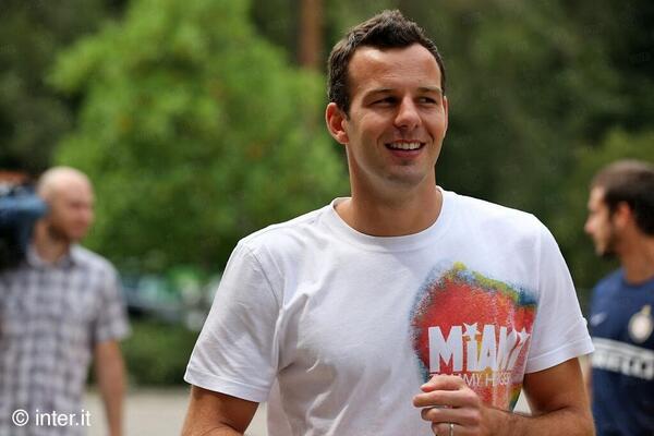 "Selamat menunaikan ibadah puasa, semoga clean sheet hingga hari raya," - Samir Handanovic :)