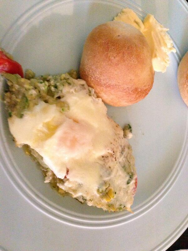The_Tasty_Table's tweet photo. Skillet eggs with shredded #squash and #zucchini! Get the #recipe at http://t.co/8MeQyD9Pmu #eatlocal http://t.co/ThIGRX4daX
