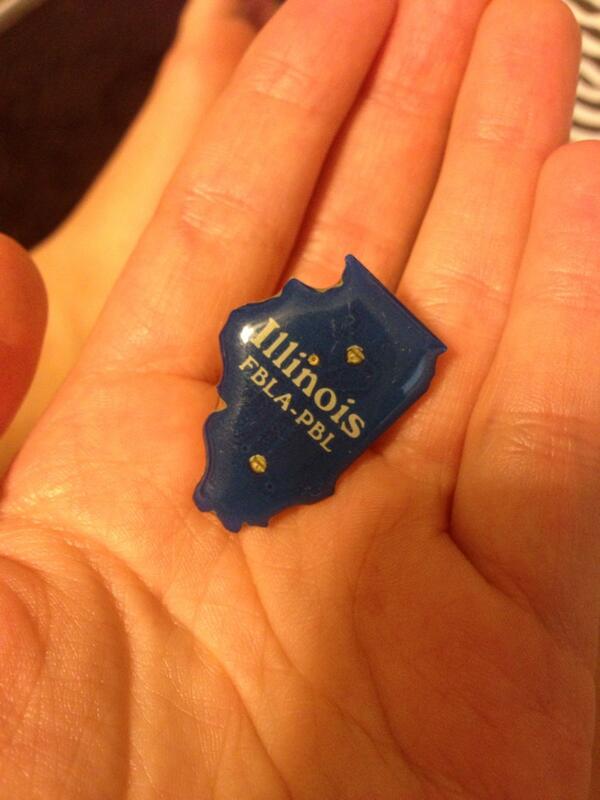 emilie511's tweet image. Walked into my room and this thing was sitting there flashing...I think it's possessed. #FBLAproblems