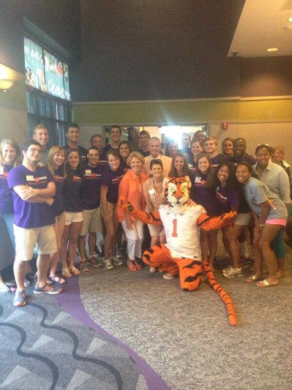 CU_Tide's tweet photo. The OAs hanging out with President Barker, Mrs. Barker, and the Tiger #ClemsonFamily http://t.co/dI2m7CL64o